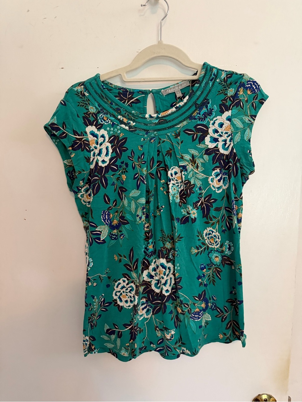Daniel Rainn Green Floral Cap-Sleeve Women's Top | Medium